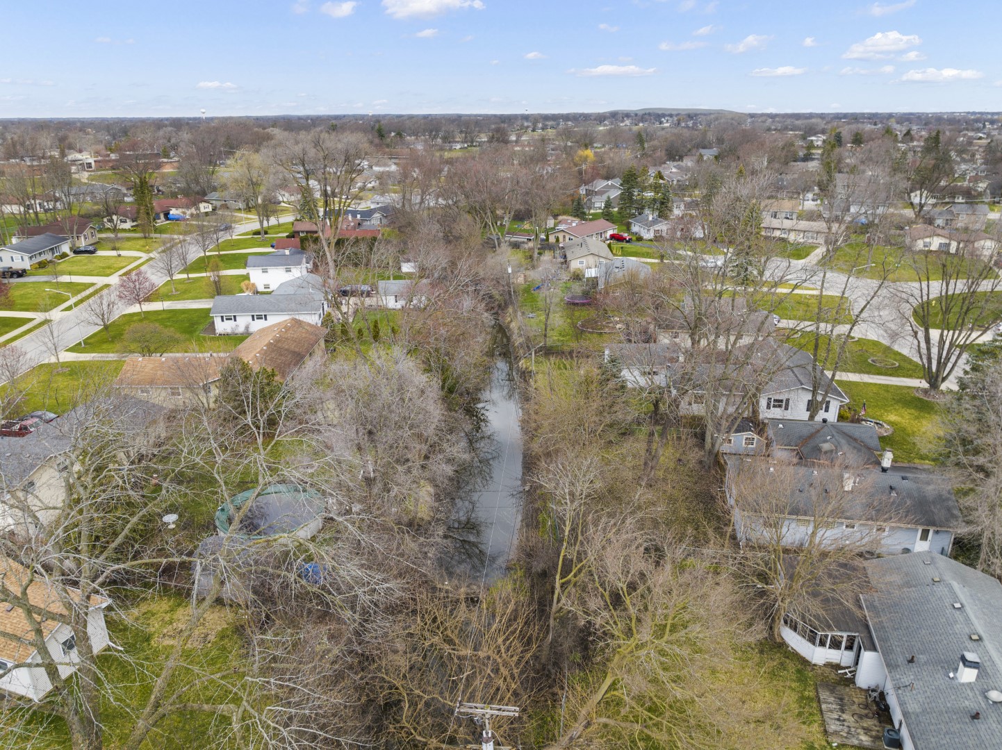 Looking North from Tomahawk Ct